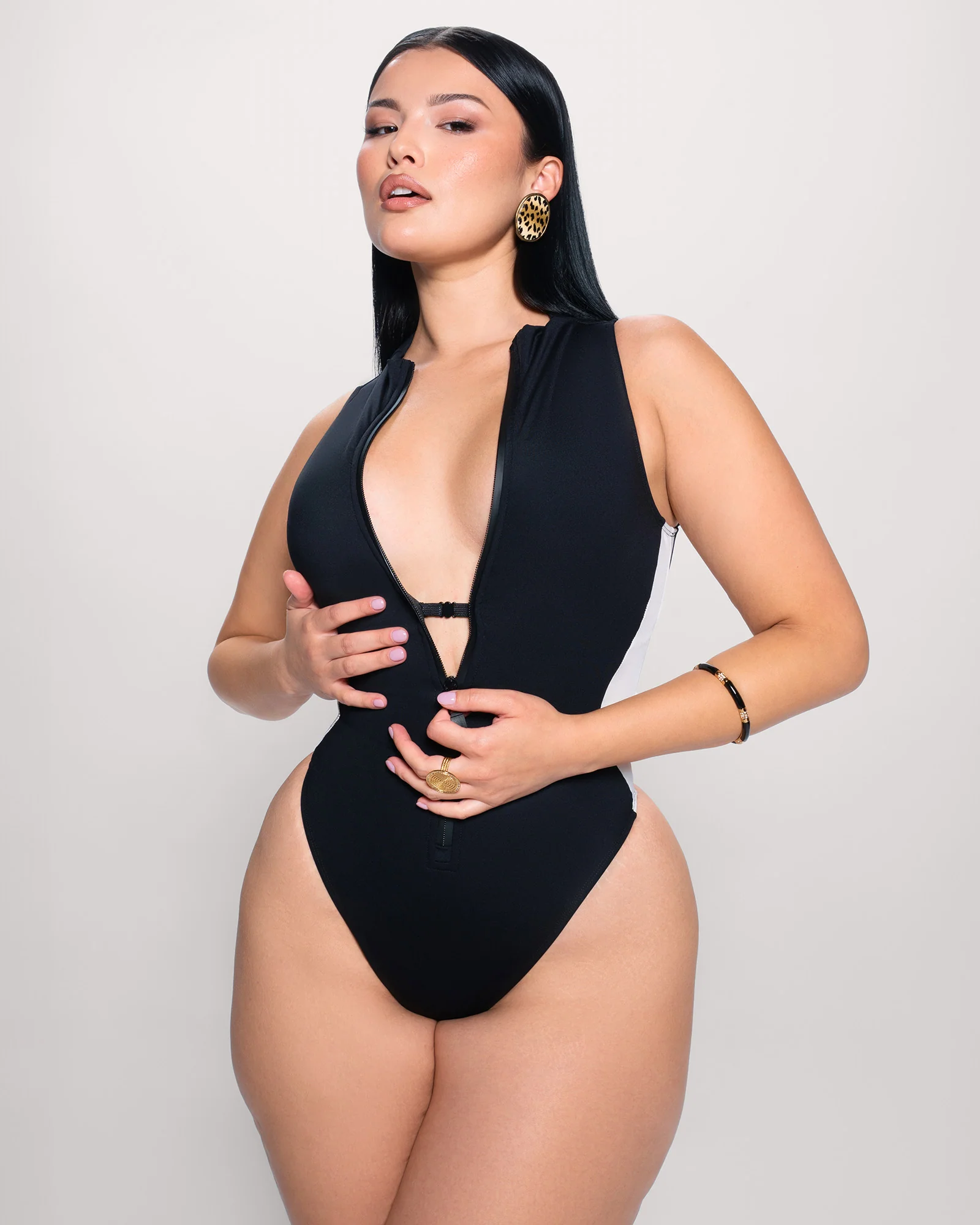 Hi Cut Sleeveless Surfy - Contour Black/White 3 Hi Cut Sleeveless Surfy - Contour Black/White